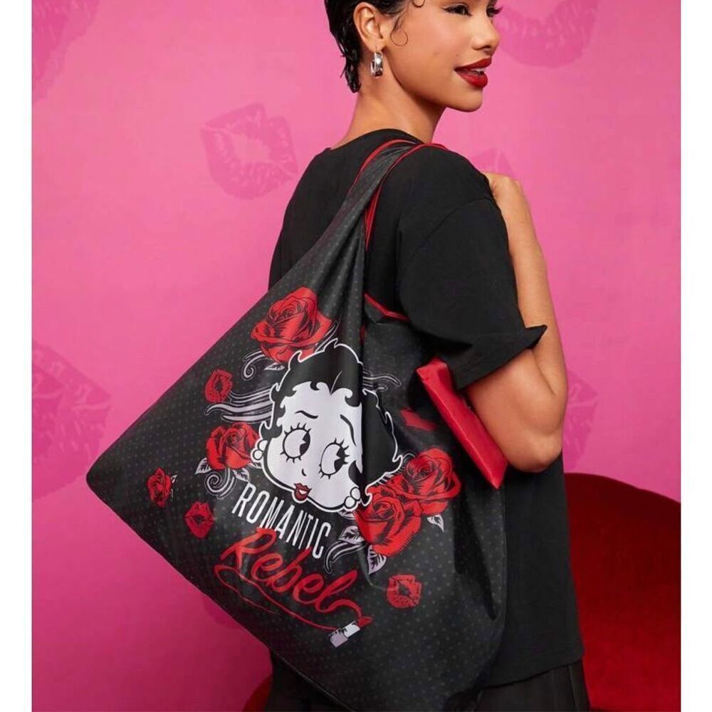 Betty Boop Reusable Foldable Tote Bag - Picture 4 of 4